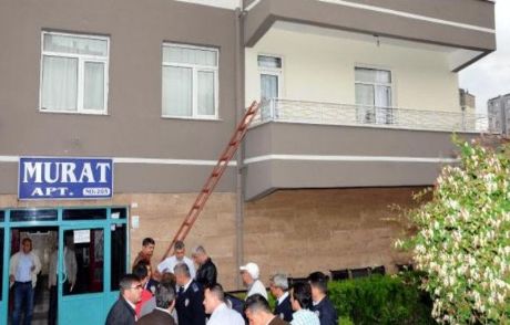 3 Yaşındaki Oğlunu Öldüren Baba Tutuklandı