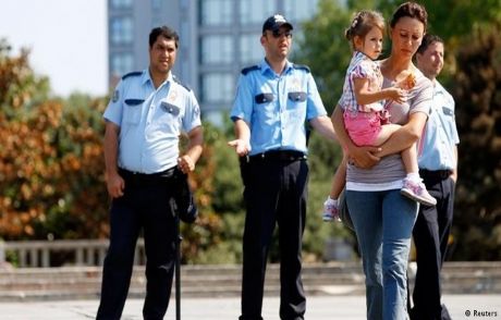 Taksim'de Gergin Bekleyiş