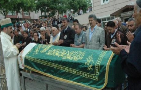 Elif Çermik Gözyaşlarıyla Defnedildi