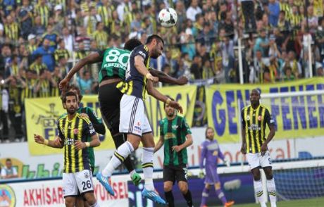 Şampiyon Manisa'da Boyun Eğdi!