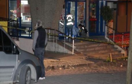 Avcılar'da Markete Ses Bombası Atıldı