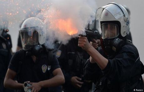 İstanbul'da Sert Polis Müdahalesi