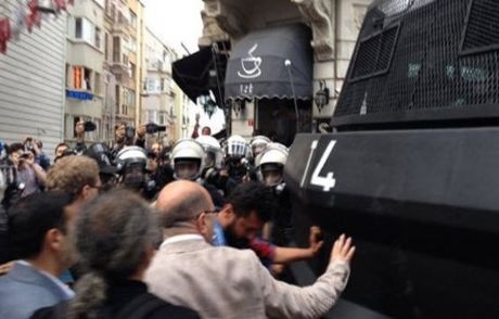 Chp'li Vekil Toma'ya Böyle 'direndi'