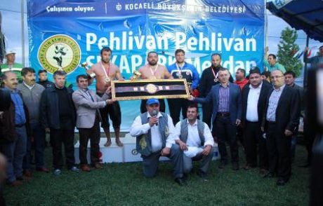 Ali Rıza Kaya Başpehlivanı Oldu