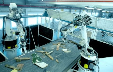 Dünyanın İlk Geri Dönüşüm Robotu
