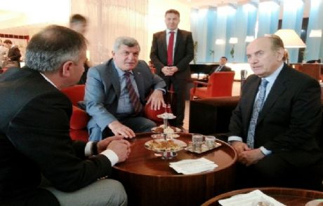 Bakan Ala, Kocaeli Modelini Övdü