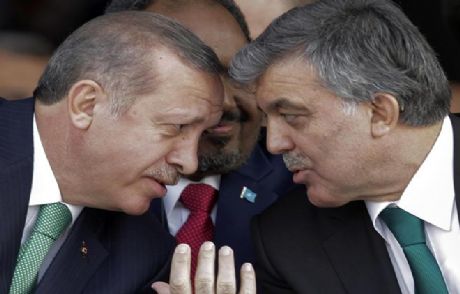Gül Erdoğan'a 'ekmel Bey'i Fısıldadı