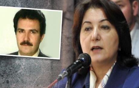 Dekan Da Eşinden Boşandı
