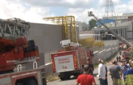 Tuzla'da Kimya Fabrikasında Yangın