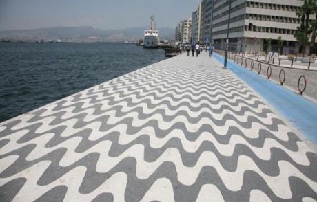 Aşırı Sıcaklar İzmir'i Hayalet Şehre Döndürdü