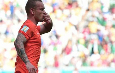 Sneijder Attı, Hollanda Geri Döndü