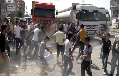Silopi'de Dedaş Binasını Ateşe Verdiler