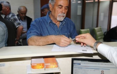 65 Yaş Üstü Vatandaşlar Kartlarını Almaya Başladı