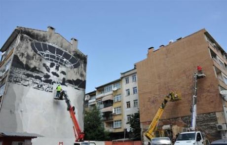 Kadıköy Duvarları Mural Sanatı İle Hayat Buluyor