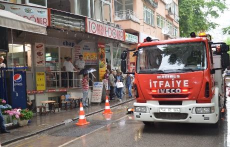 İzmit'te Yangın Paniği