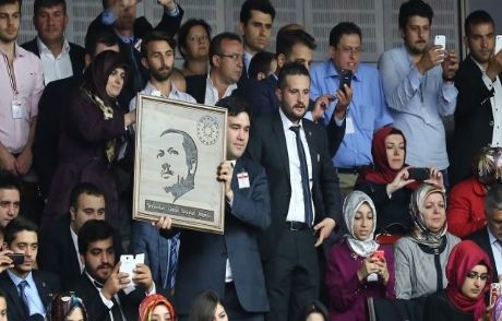 Ak Parti Kime Emanet?