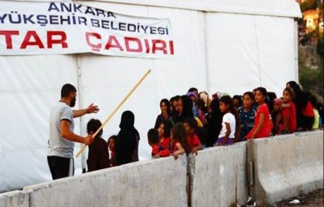 Eli Sopalı Mülteci Nöbetine Gökçek'ten Tepki