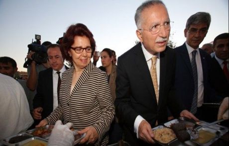 Ekmeleddin İhsanoğlu'nun İftar Menüsü