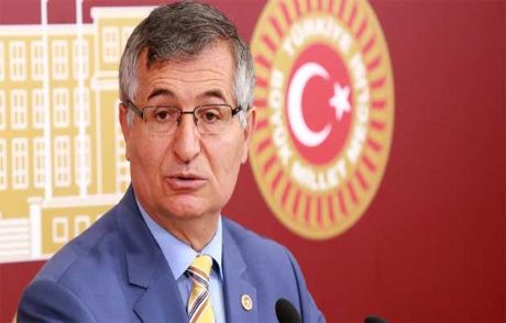 Tez İle Antitezi Karşı Karşıya Getirdi