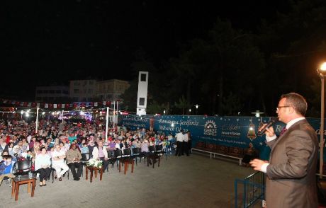 Meydanda Şiir Ve Naat Dolu Bir Akşam