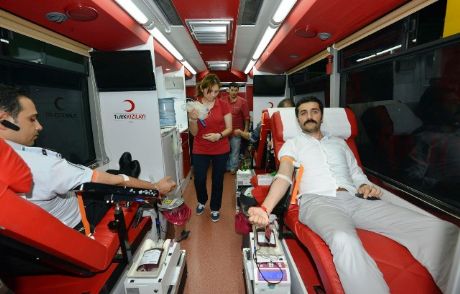1 Damla Kan, 1 Can Kurtarır!