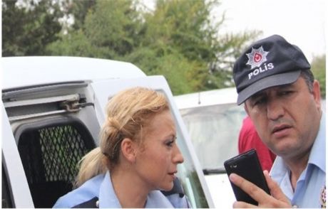 Kadın Polis Gözyaşlarına Boğuldu