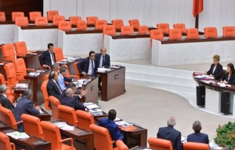 Genel Kurul'da 'terörist' Tartışması