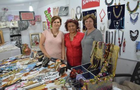 Kendileri Yapıp Kendileri Satıyorlar