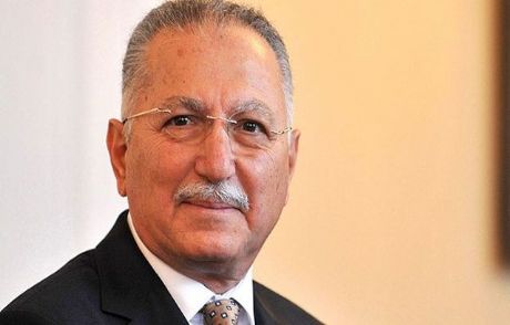 İhsanoğlu'na Mansur Yavaş'tan Bağış Desteği