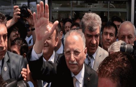 Şişko Fareler, Kediler Trafoya Giriyor