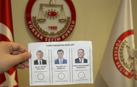 Oy Pusulaları Basıldı