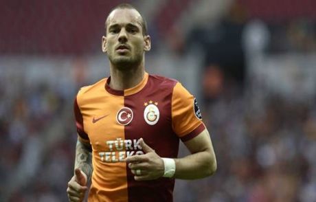 Sneijder 3 Yıl Daha İstiyor