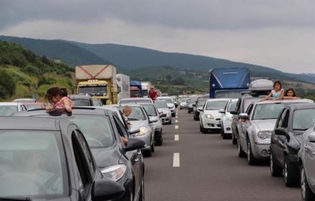 Bolu'da 20 Km'lik Tatilci Kuyruğu