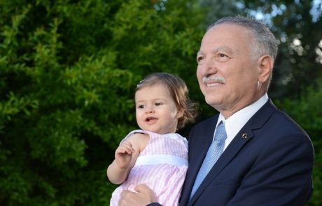 Ekmeleddin İhsanoğlu'ndan Bayram Mesajı