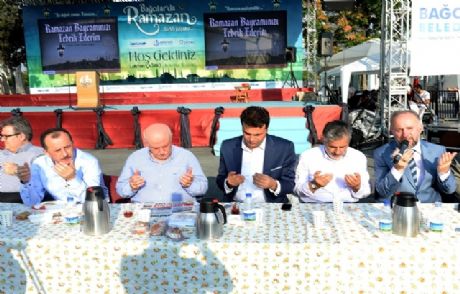 Bayramlaşma Töreninde Filistin İçin Dua