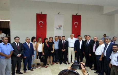 Chp'nin Bayramlaşma Törenine Büyük İlgi