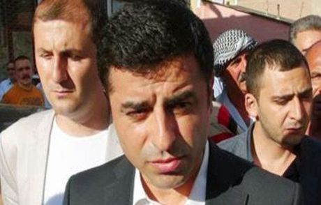 Demirtaş İki Acıyı Birden Yaşadı