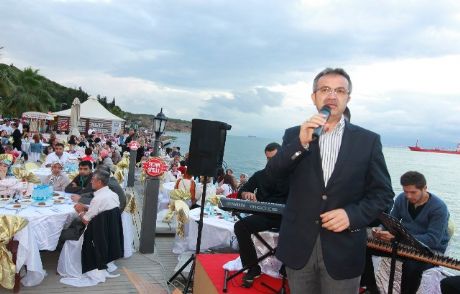Gebze'de Aileler İftarda Buluştu