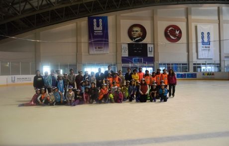 Buzda Açan Çiçekler Projesi Hayata Geçti
