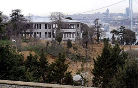 'başbakan Geliyor Evlerinizi Boşaltın'