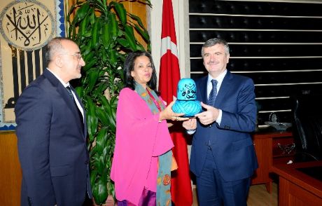 Sri Lanka Büyükelçisi'nden Ziyaret
