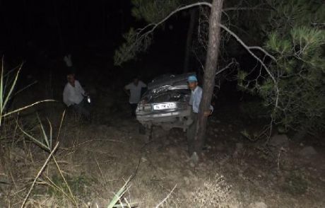 Çorum'da Otomobil Devrildi
