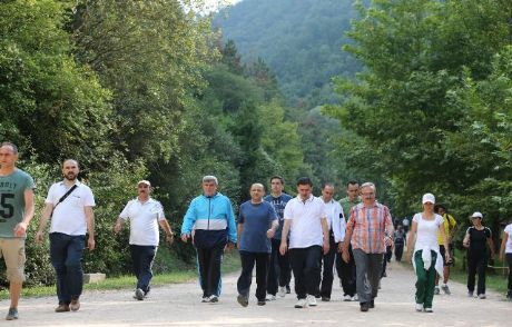 Bakan Işık'tan Doğa Yürüyüşü!