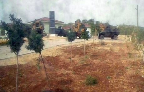 Lice'deki Pkk'lı Heykeli Kaldırıldı