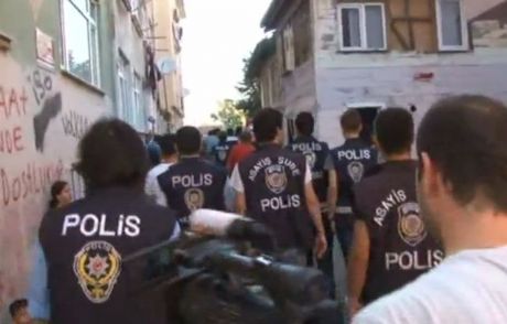 700 Polisle Üsküdar'da Operasyon