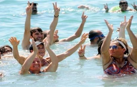 Kadınlar Plajına Protesto