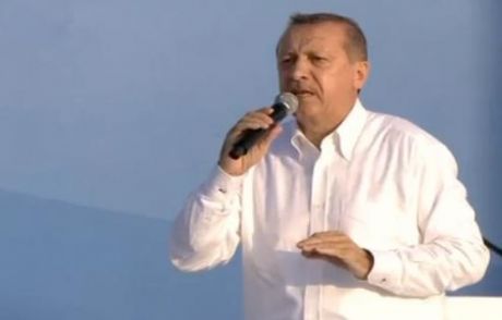 Prompter'den İstiklal Marşı'nı Okuyamadı!