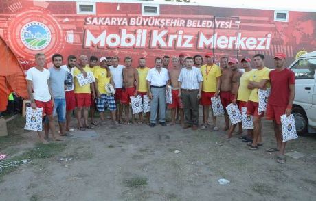 Müdür'den Cankurtaran Ekibine Teşekkür