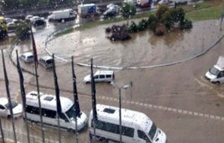 D-100 Karayolu Göle Döndü!
