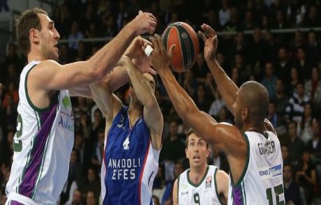 Anadolu Efes'ten Muhteşem Galibiyet